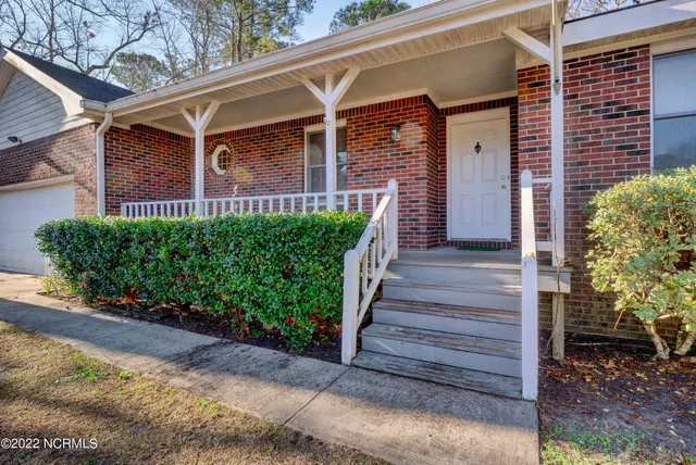 $2,150 | 103 Bermuda Circle, Hampstead, NC 28443