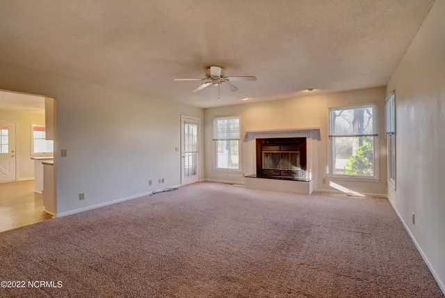 $2,150 | 103 Bermuda Circle, Hampstead, NC 28443