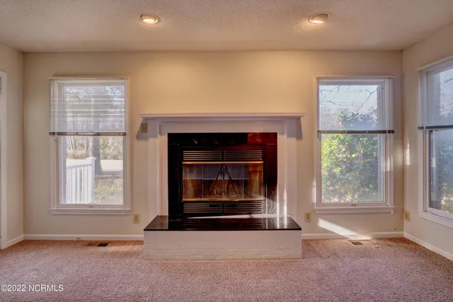 $2,150 | 103 Bermuda Circle, Hampstead, NC 28443