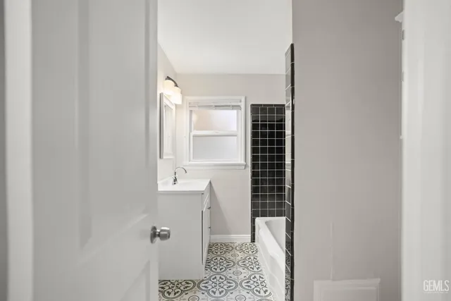 $360,000 | Undisclosed Address, Bakersfield, CA 93304