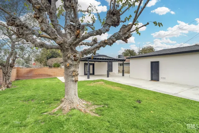 $360,000 | Undisclosed Address, Bakersfield, CA 93304