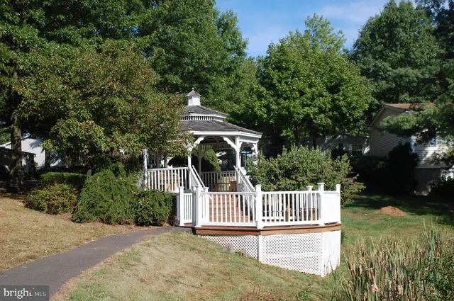 $200,000 | 447 Manor House Lane, Souderton, PA 18964