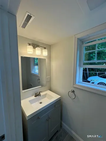 $1,930 | 1083 Whalley Avenue, Unit A, New Haven, CT 06515