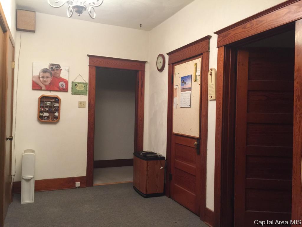 17456 Old Fairgrounds Road Petersburg, IL 62675 - Photo 10 of 14 Gallery Image 10