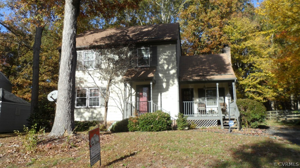 front view of house with a yard