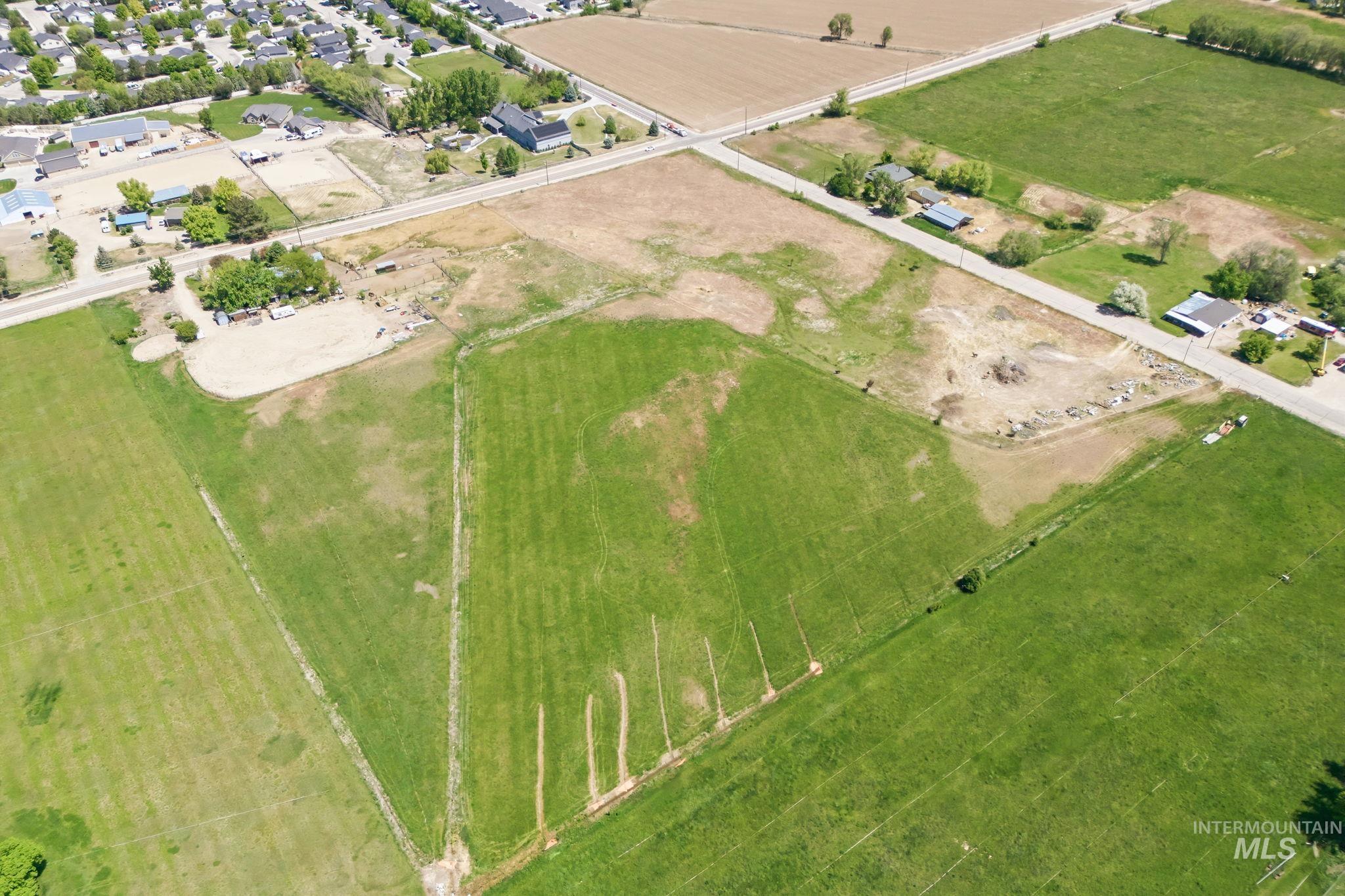 603 East King Road Kuna, ID 83634 - Photo 1 of 24