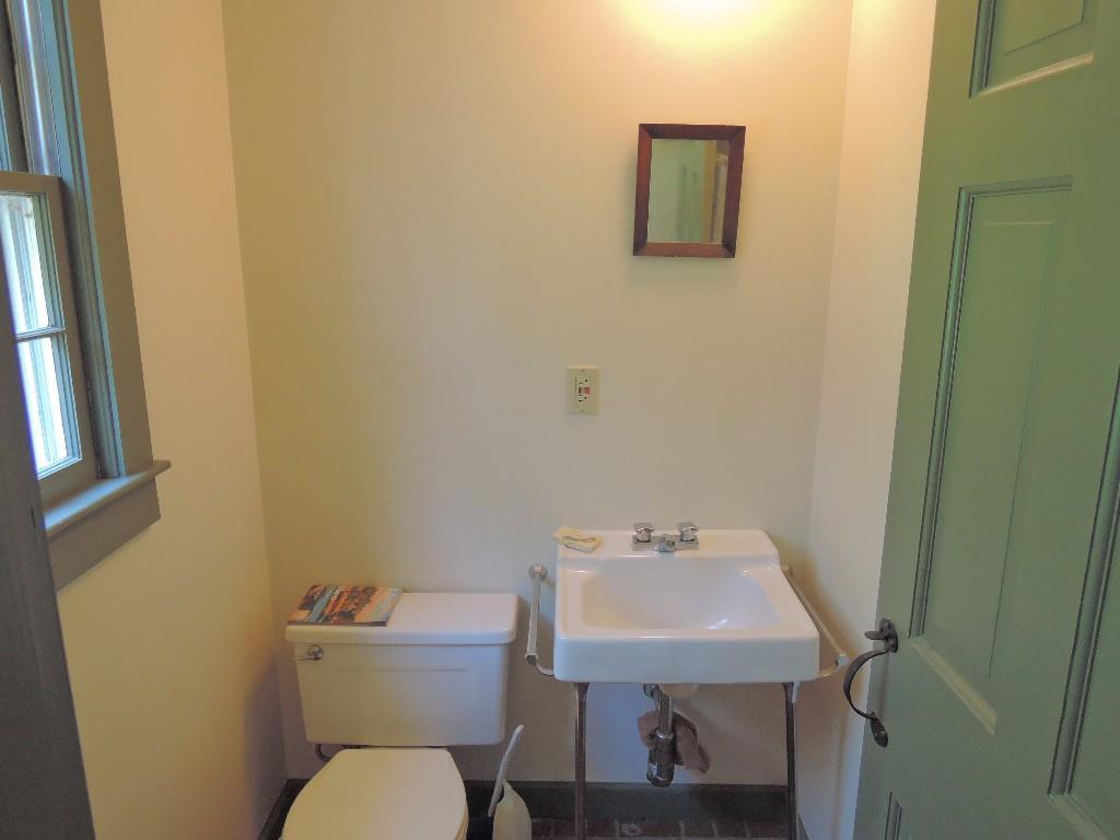 122 Pemaquid Loop Road New Harbor, ME 04554 - Photo 12 of 19 Photo