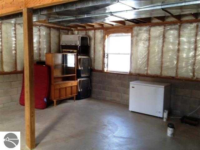 3256 Nimrod Road Traverse City, MI 49685 - Photo 26 of 31 1742577-25.JPG