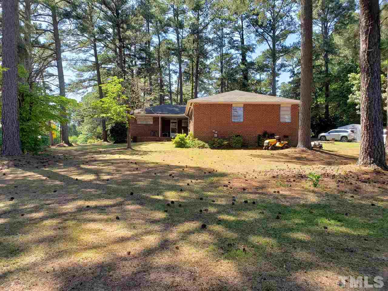 3900 Avent Ferry Road Raleigh, NC 27606 - Photo 2 of 17