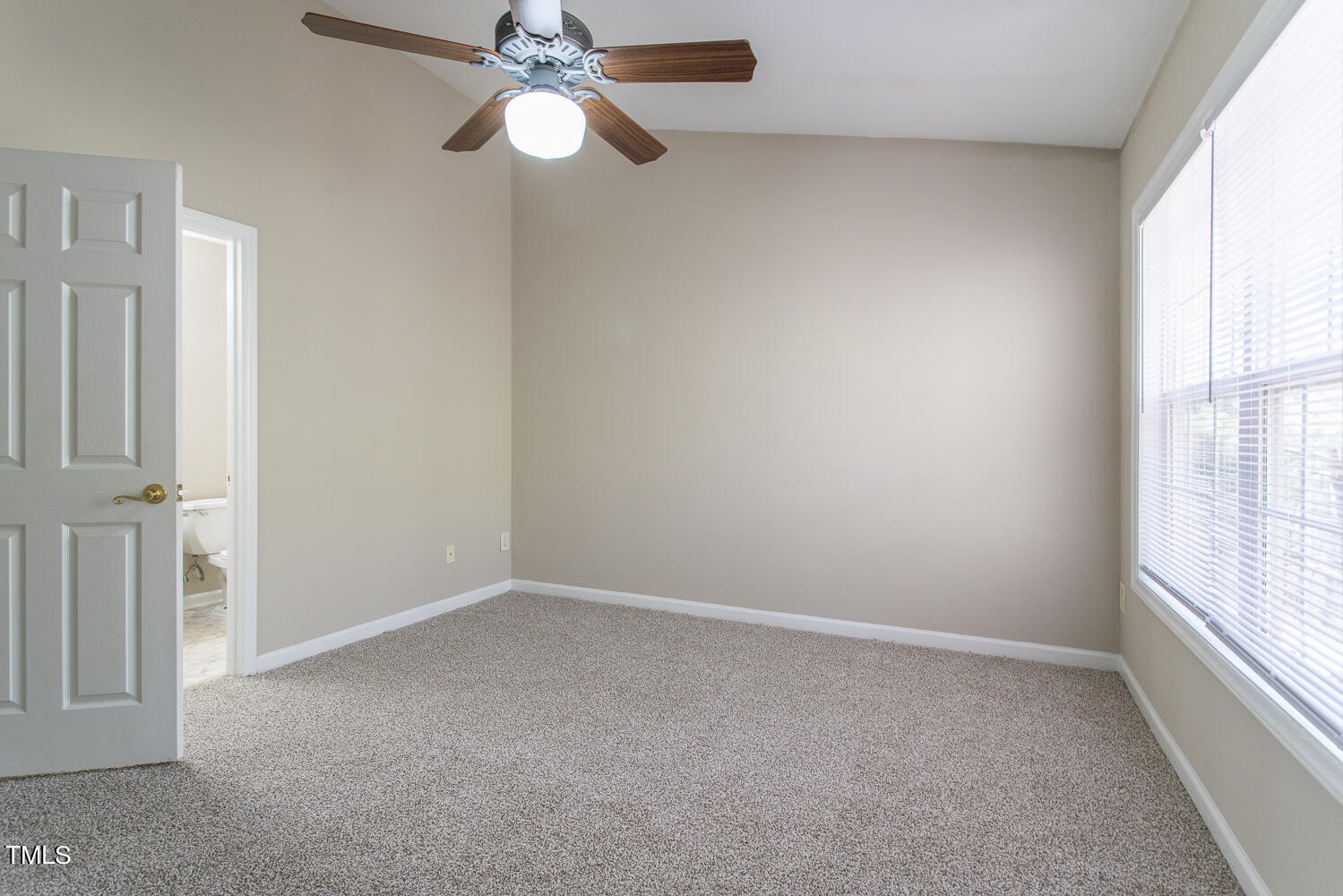 5447 Vista View Court Raleigh, NC 27612 - Photo 21 of 40 5447 vista view_021