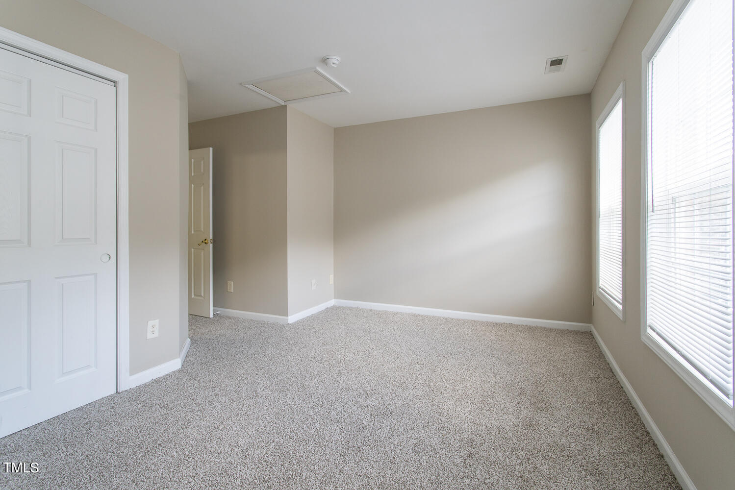 5447 Vista View Court Raleigh, NC 27612 - Photo 32 of 40 5447 vista view_032