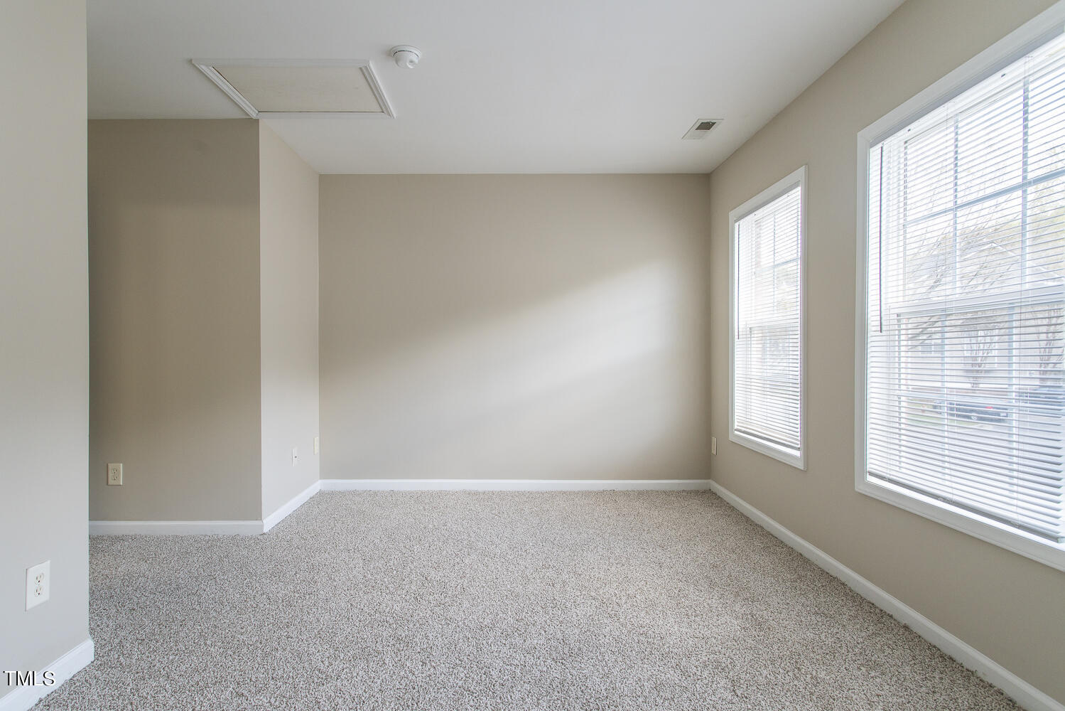 5447 Vista View Court Raleigh, NC 27612 - Photo 33 of 40 5447 vista view_033