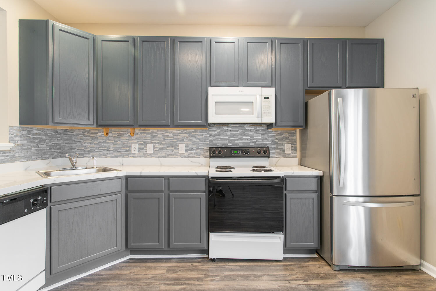 5447 Vista View Court Raleigh, NC 27612 - Photo 9 of 40 5447 vista view_009