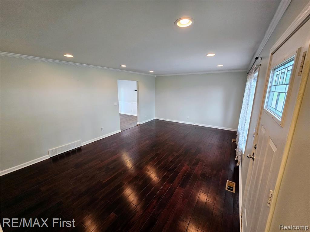 47564 Ryan Road Utica, MI 48317 - Photo 6 of 20