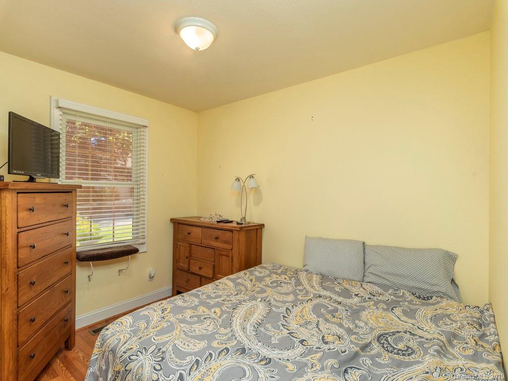 135 Ridge Road Waynesville, NC 28786 - Photo 14 of 19 Gallery Image 14