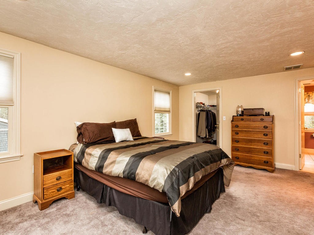 137 Daniels Road Rowley, MA 01969 - Photo 12 of 27 Gallery Image 12