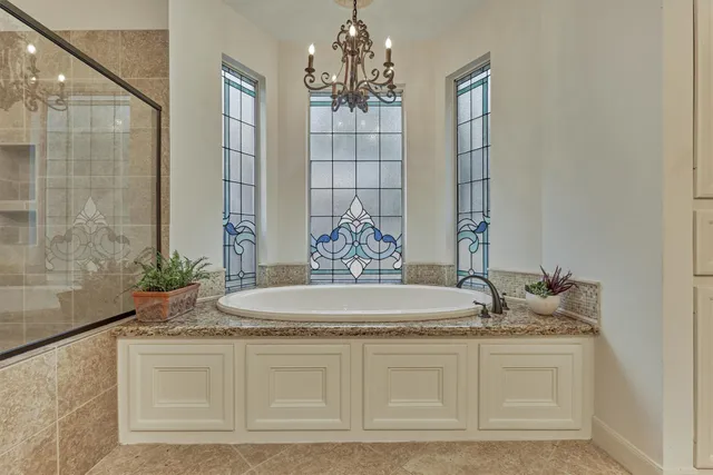 $1,075,000 | 6 Meadow Cove Drive, The Woodlands, TX 77381