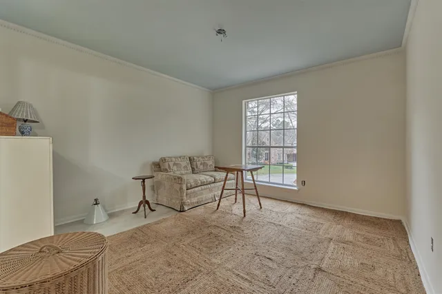 $1,075,000 | 6 Meadow Cove Drive, The Woodlands, TX 77381