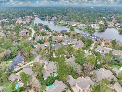 $1,075,000 | 6 Meadow Cove Drive, The Woodlands, TX 77381