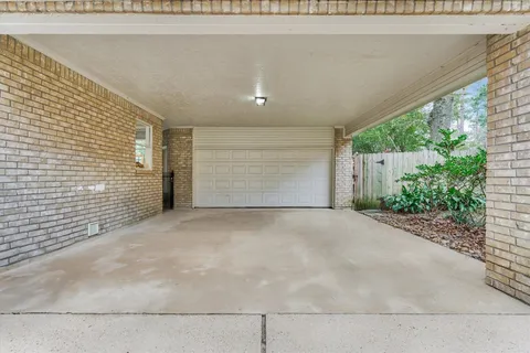 $1,075,000 | 6 Meadow Cove Drive, The Woodlands, TX 77381