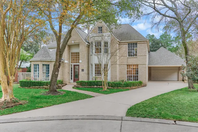 $1,075,000 | 6 Meadow Cove Drive, The Woodlands, TX 77381
