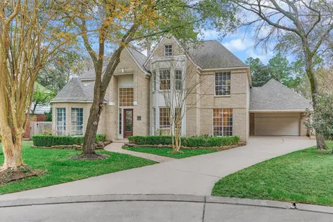 $1,075,000 | 6 Meadow Cove Drive, The Woodlands, TX 77381