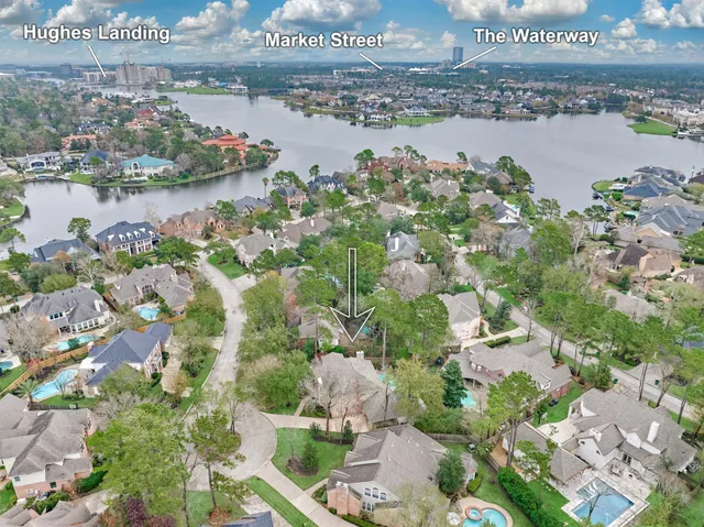 $1,075,000 | 6 Meadow Cove Drive, The Woodlands, TX 77381