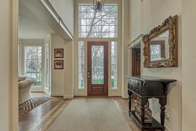 $1,075,000 | 6 Meadow Cove Drive, The Woodlands, TX 77381