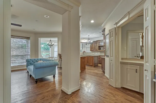 $1,075,000 | 6 Meadow Cove Drive, The Woodlands, TX 77381