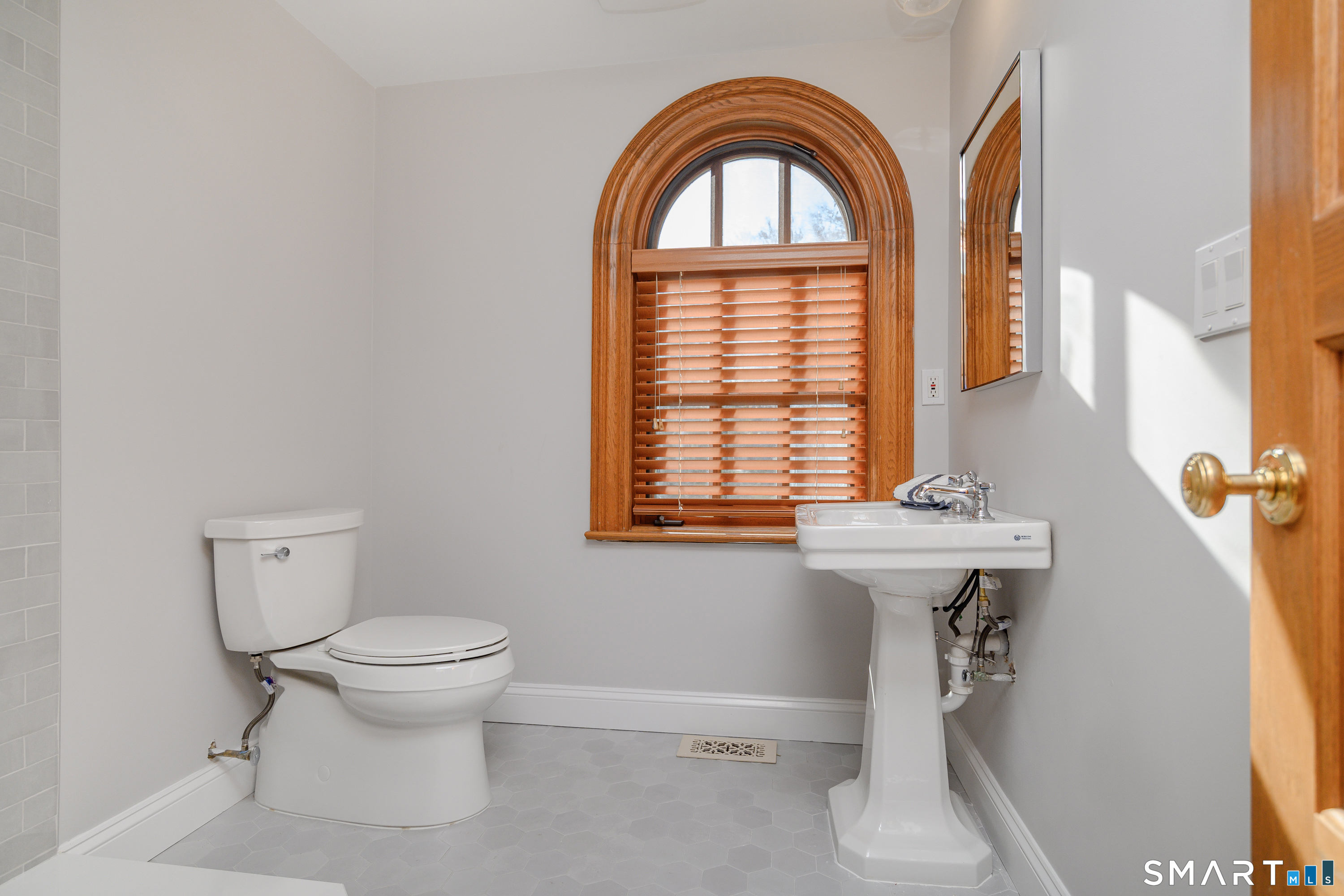 12 Runkenhage Road Darien, CT 06820 - Photo 32 of 37