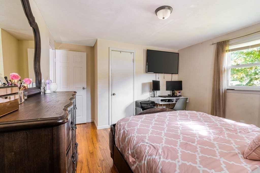 22 Pecousic Street Springfield, MA 01108 - Photo 12 of 18