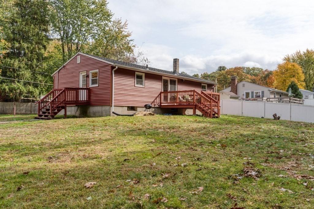 22 Pecousic Street Springfield, MA 01108 - Photo 3 of 18