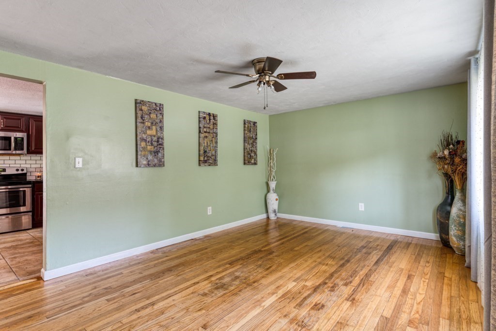 22 Pecousic Street Springfield, MA 01108 - Photo 7 of 18