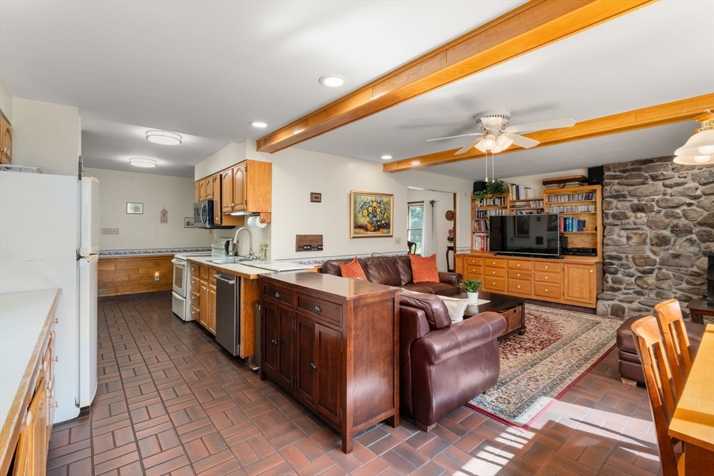 25 Kendall Road Lexington, MA 02421 - Photo 13 of 33