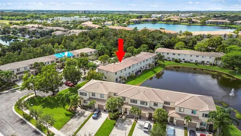 $430,000 | 4722 Lago Vista Drive, Unit 4722, Coconut Creek, FL 33073