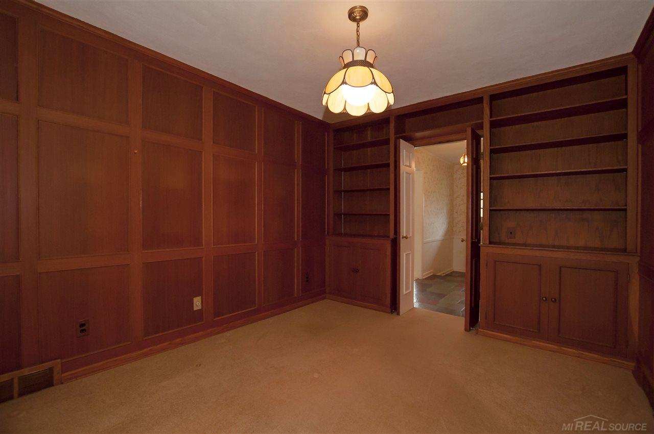611 Shoreham Road Grosse Pointe, MI 48236 - Photo 5 of 43 31316286-4.JPG