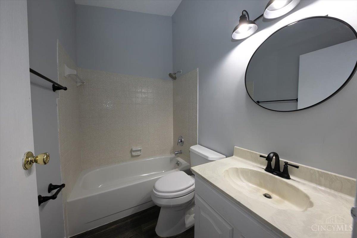 5674 Springdale Road, Unit 11 Cincinnati, OH 45251 - Photo 22 of 32