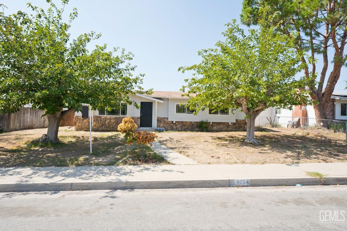 Undisclosed Address Bakersfield, CA 93306 - Photo 20 of 22