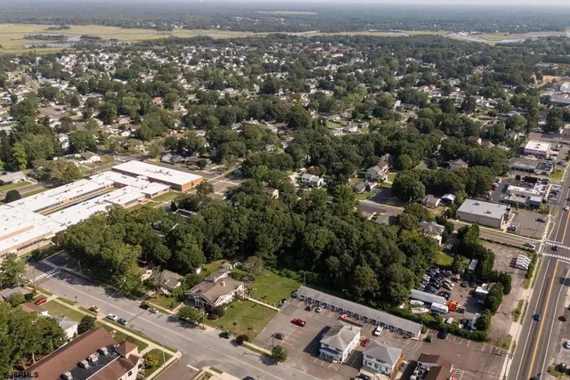 a picture of a bench