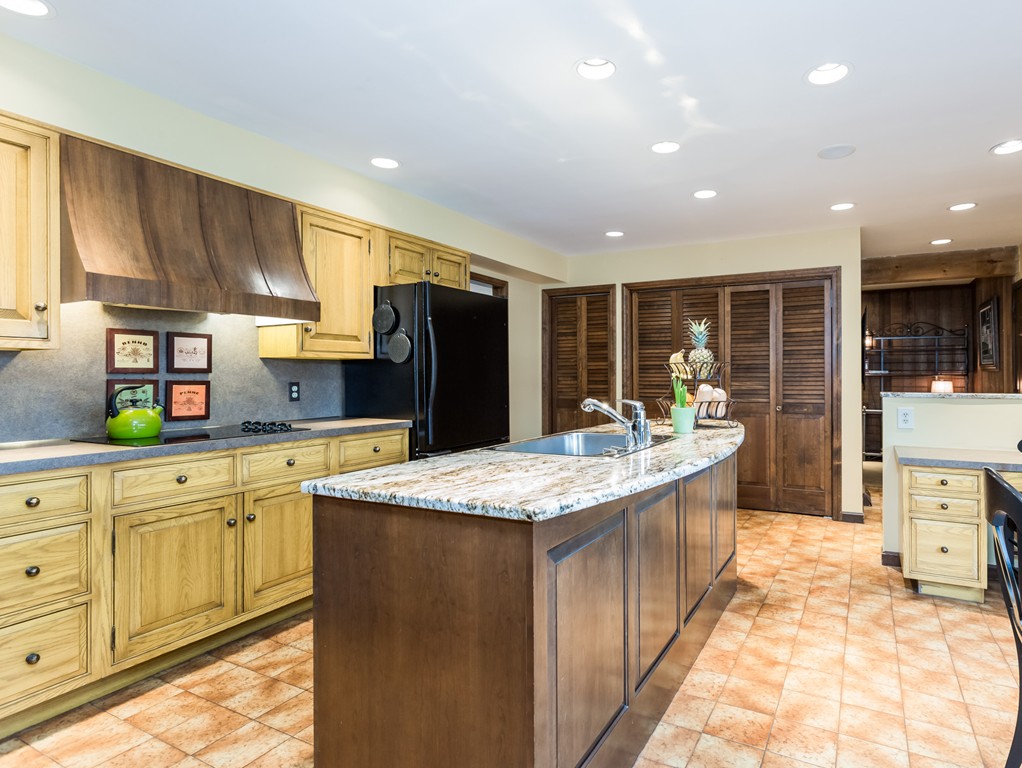 53 Bretton Road West Springfield, MA 01089 - Photo 17 of 30 Gallery Image 17