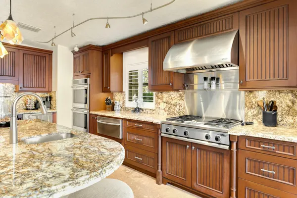 $3,600,000 | 141 Canal Street, Tavernier, FL 33070