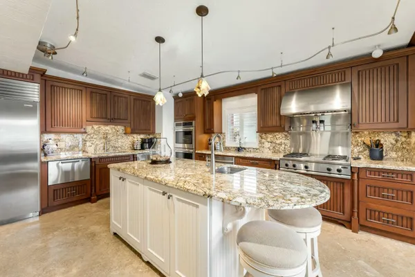 $3,600,000 | 141 Canal Street, Tavernier, FL 33070