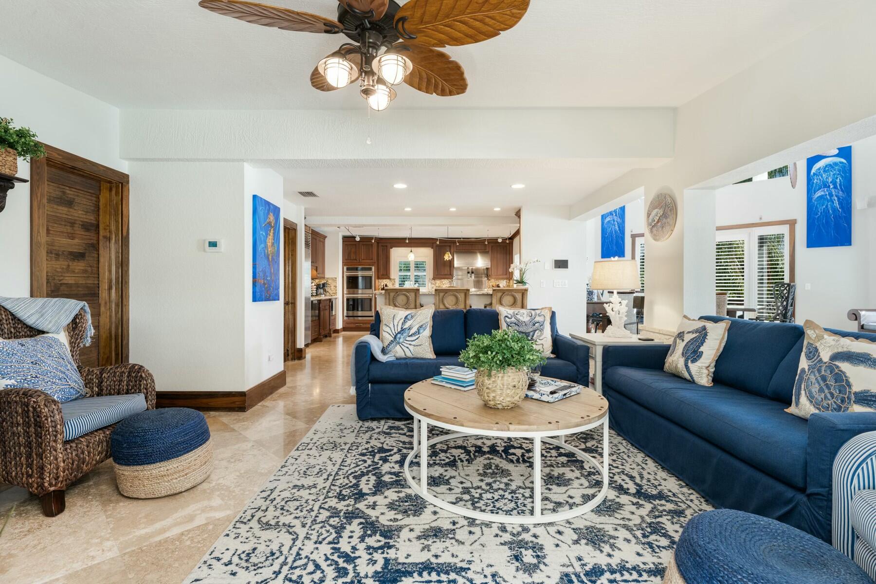 141 Canal Street Tavernier, FL 33070 - Photo 21 of 90 Living Area