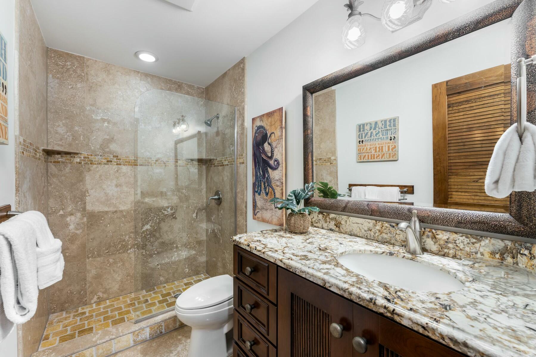 141 Canal Street Tavernier, FL 33070 - Photo 27 of 90 Guest Bath 2