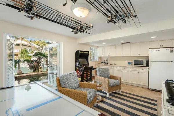 $3,600,000 | 141 Canal Street, Tavernier, FL 33070