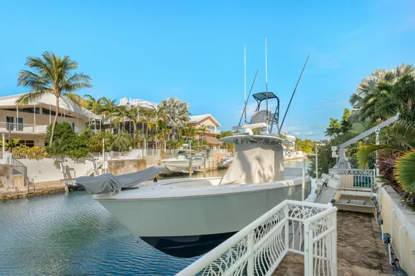 $3,600,000 | 141 Canal Street, Tavernier, FL 33070