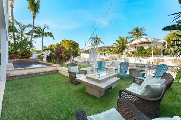 $3,600,000 | 141 Canal Street, Tavernier, FL 33070