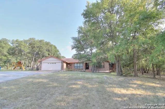 $3,950 | 8430 Dietz Elkhorn Road, Boerne, TX 78015