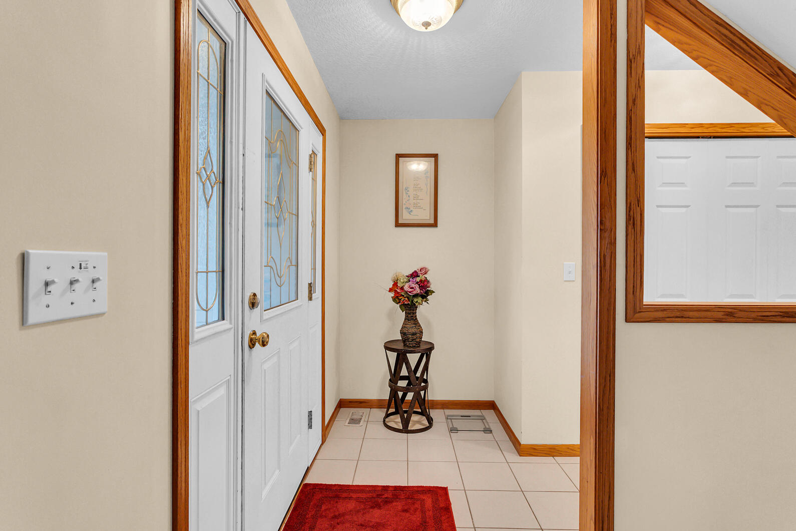 4223 Aspen Way Jackson, MI 49201 - Photo 2 of 28 Foyer