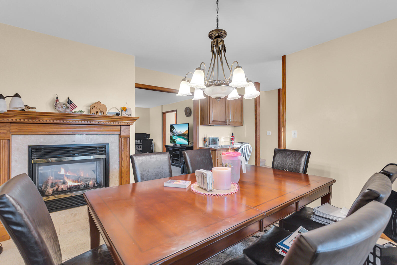 4223 Aspen Way Jackson, MI 49201 - Photo 6 of 28 Formal Dining
